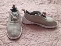 Buty Unisex firmy CLARKS. Jak nowe. Rozmiar 33.5