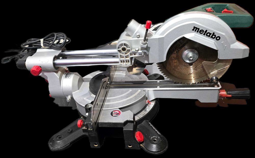 Ukośnica Piła Ukośna Metabo KGS 216 M