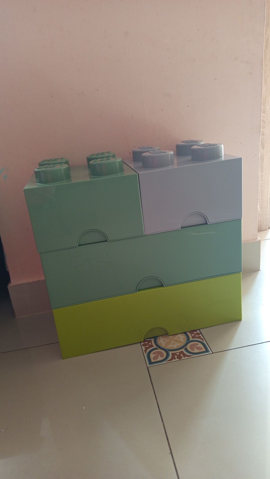 Sprzedam pudełka do klocków LEGO