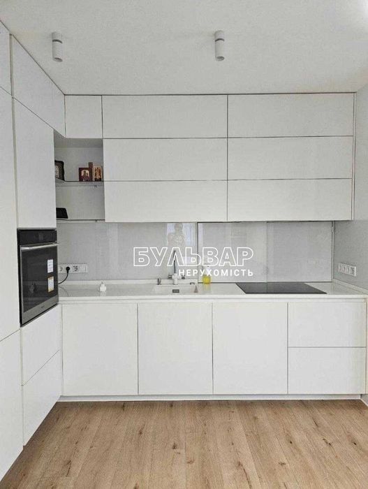 Продам 3 к.кв - 94 м2, Новострой, ЖК Плехановский, ул Молочная