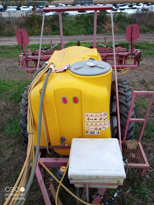 Opryskiwacz ciągany Renal 1200/15