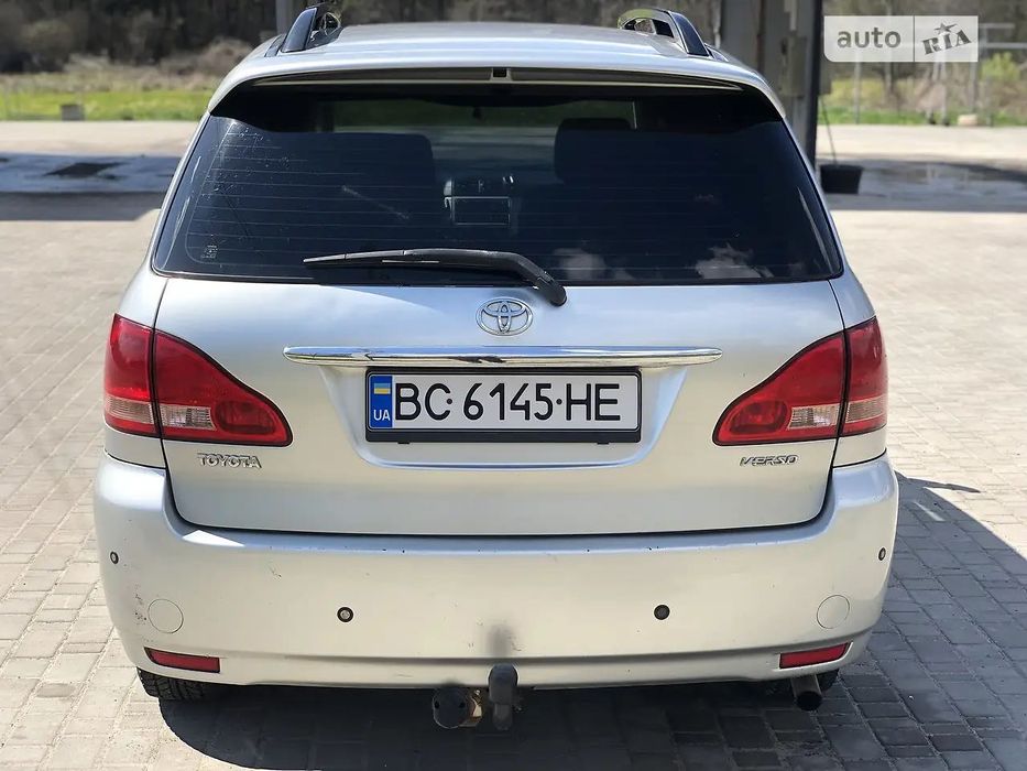 Toyota Avensis Verso