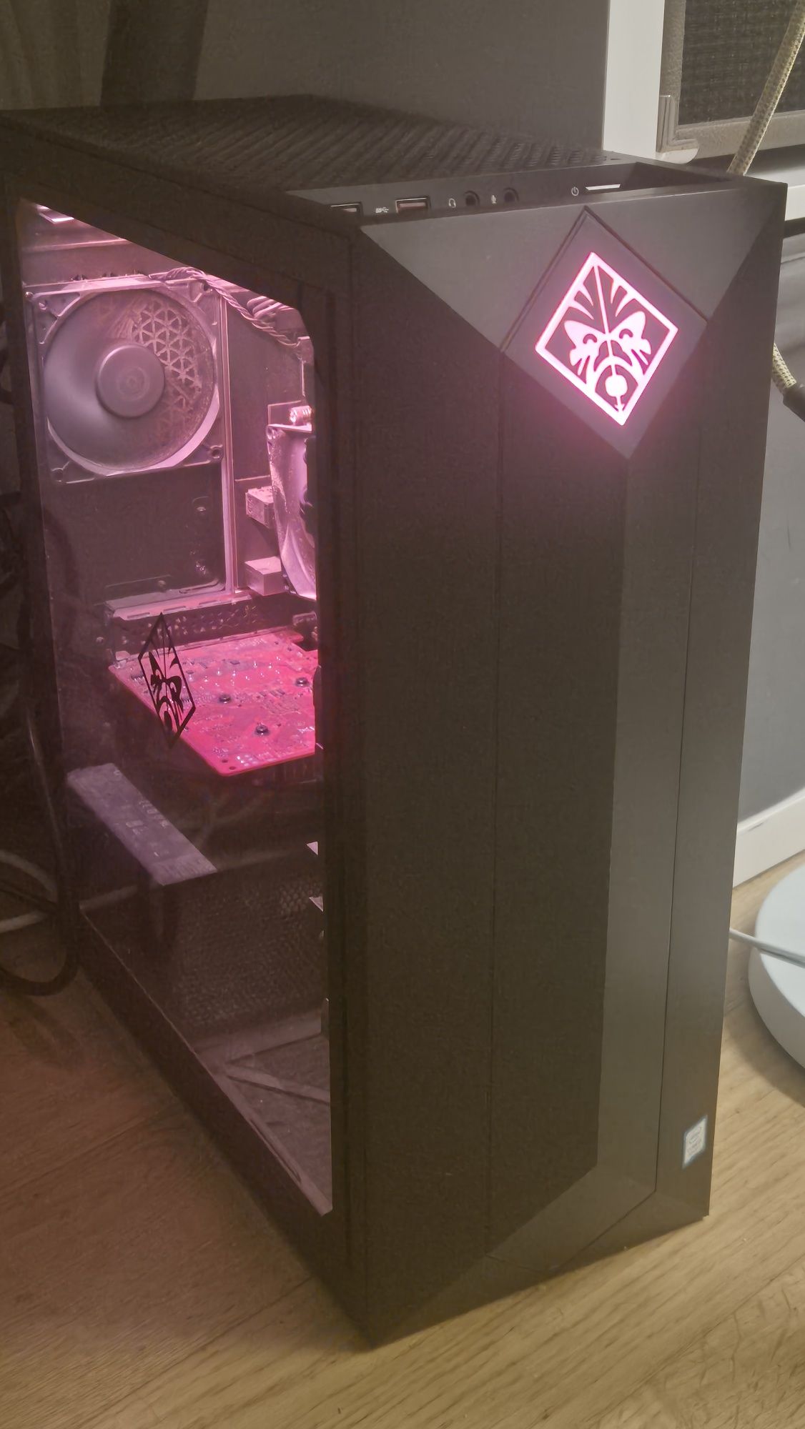 PC Gamer HP OMEN Obelisk