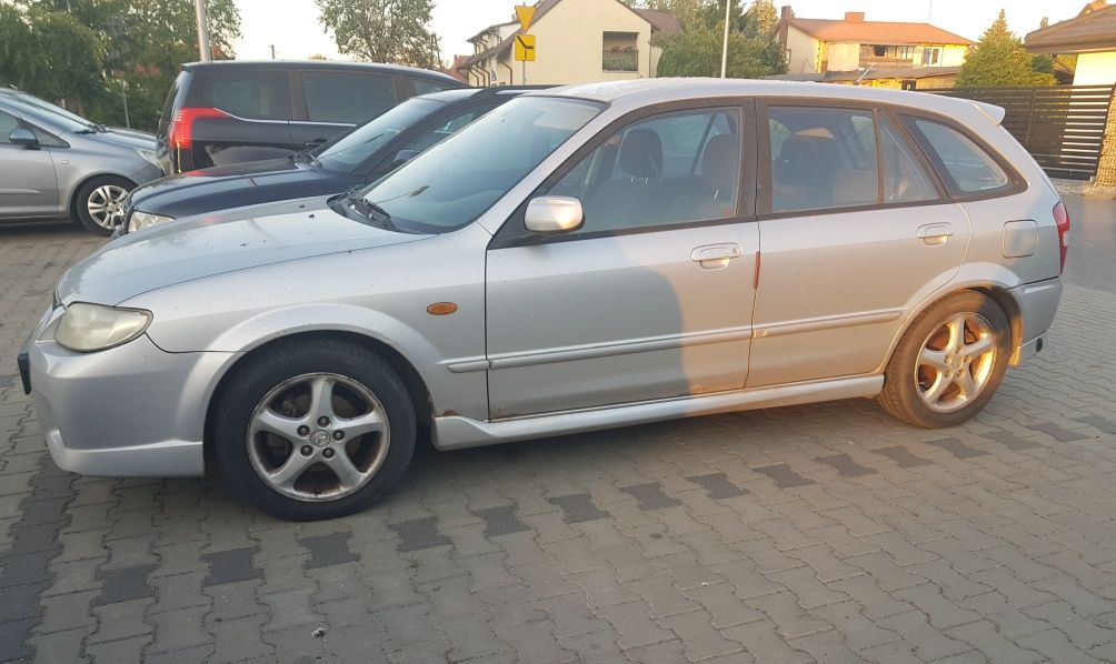 Mazda 323, 2002 r