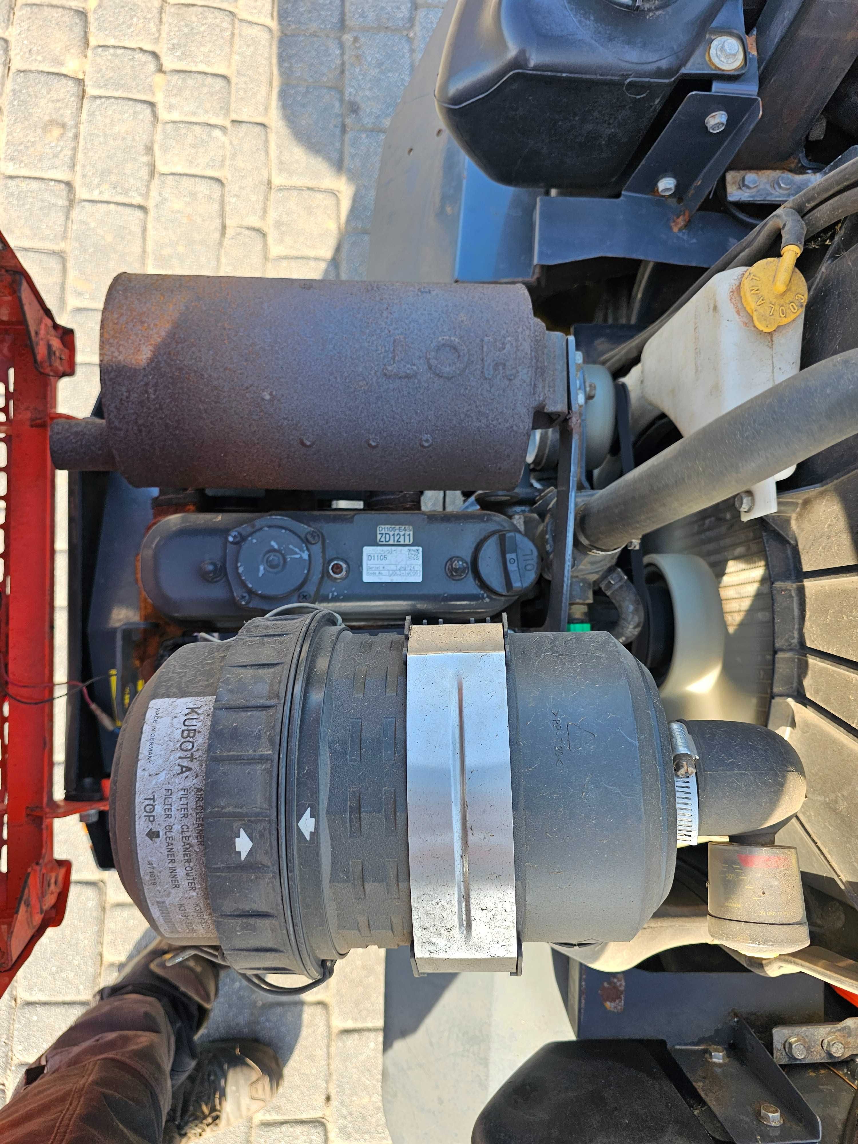 Kosiarka Kubota ZD 1211 Przemysłowa