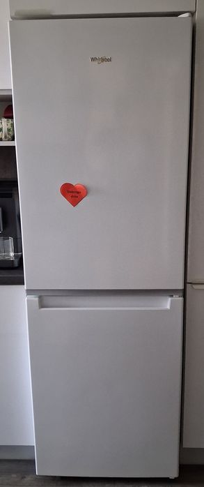 Sprzedam lodówkę  z dolnym zamrażalnikiem