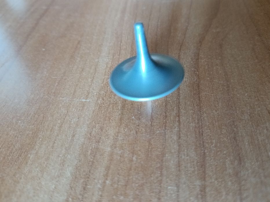 Продається металевий волчок - антистреc , нова якість!