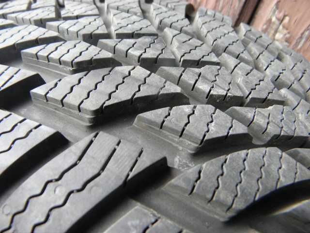 Petlas Snowmaster 2 195/65 R15 - Ładny komplet - DOT 4123