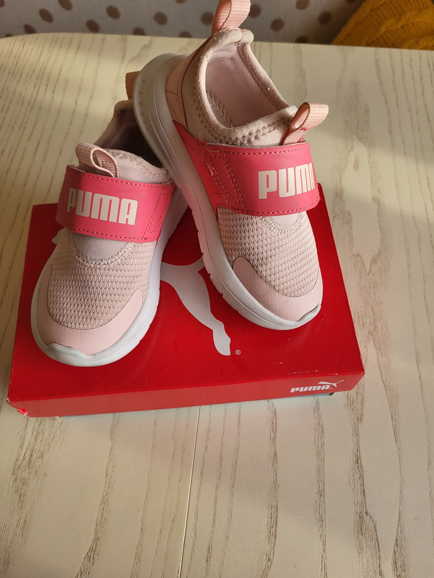 Кросівки Puma для дівчинки 27.5 р