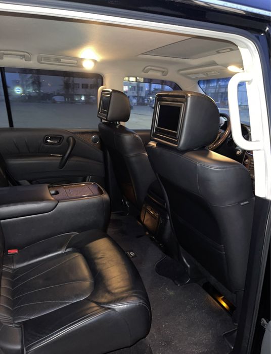 Продам Infiniti QX56 2010 5,6 бензин