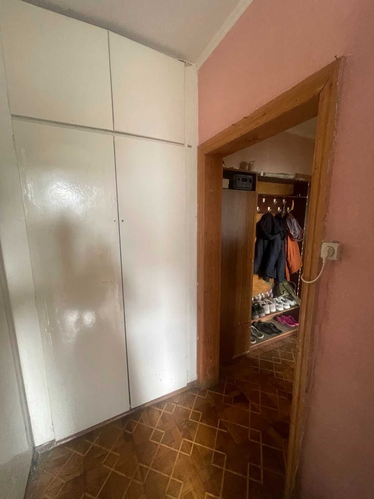 Продаж квартири з гаражем в Шевченківському районі, Татарка