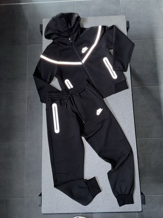 Підлітковий костюм Nike Tech Fleece Reflective р140-180