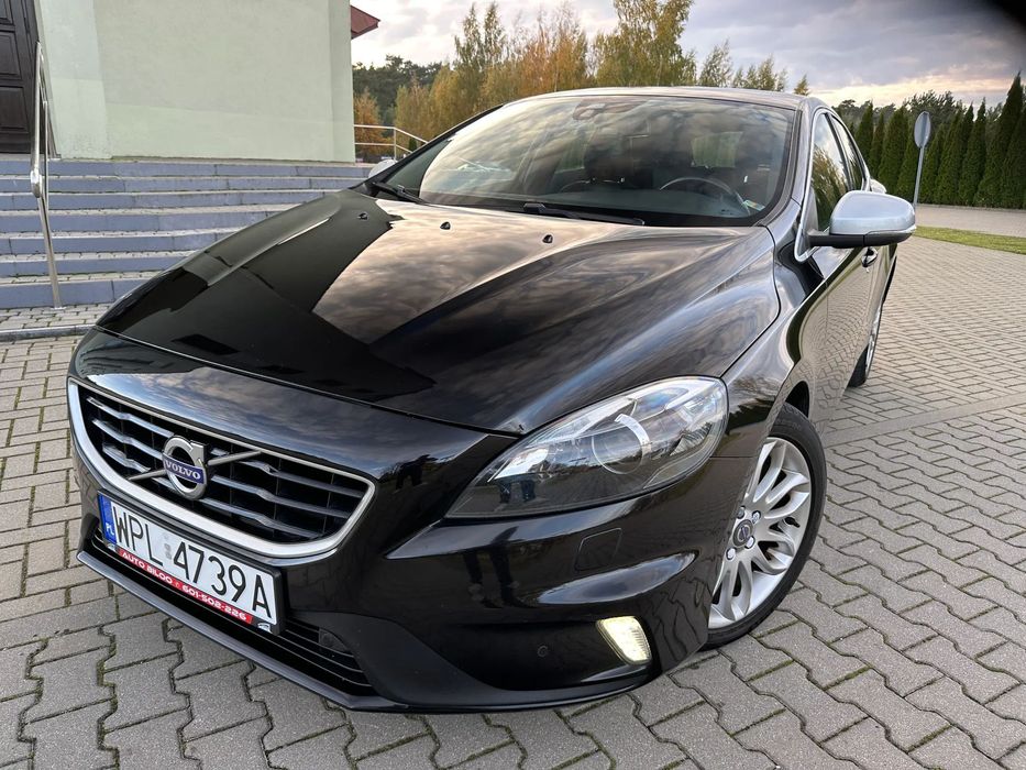 Volvo V40 VOLVO V40 R-DESING LED Skóra Alu Navi  Kamera Zarejestrowany