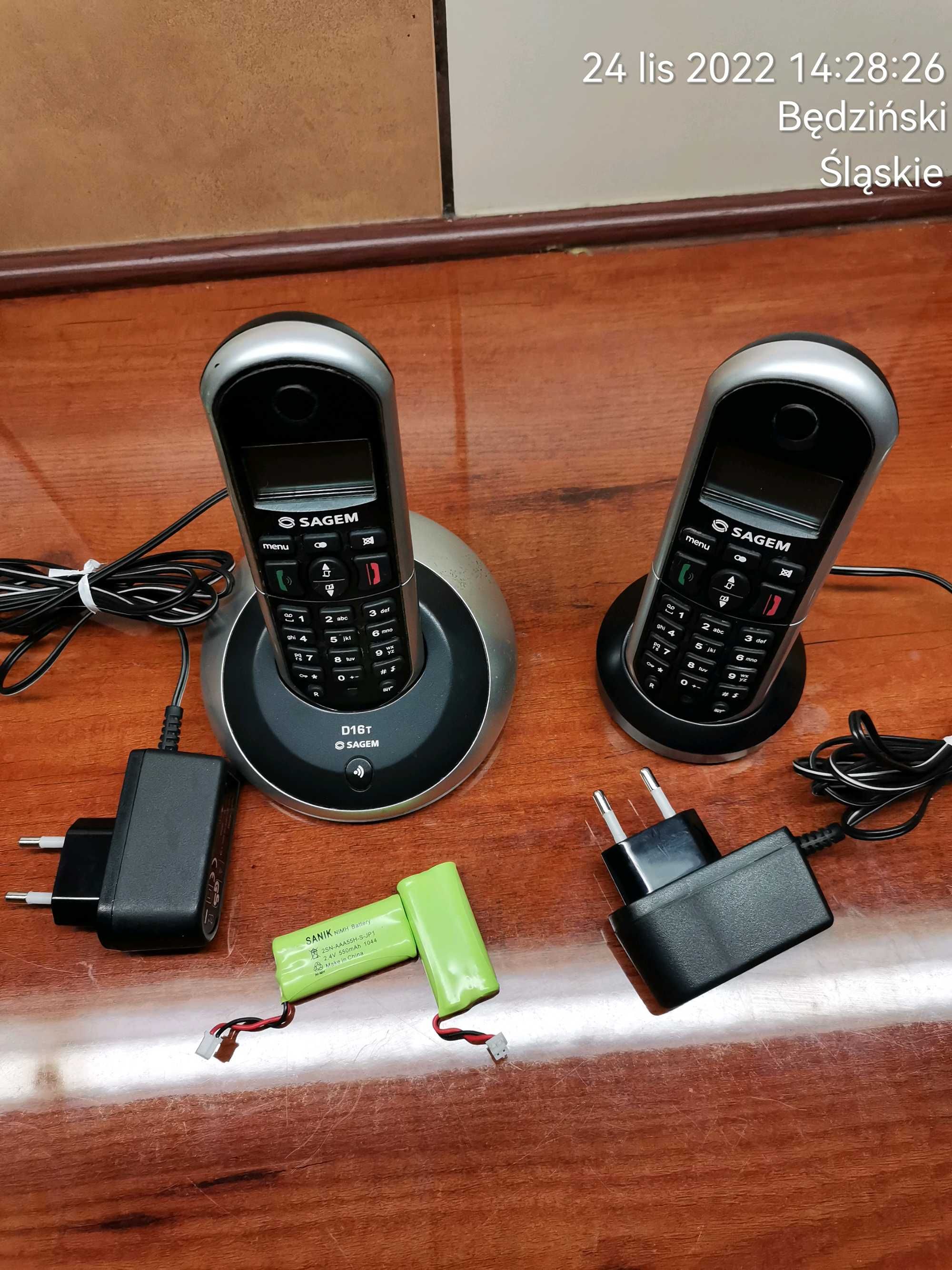 Telefon stacjonarny baza plus 1 słuchawka