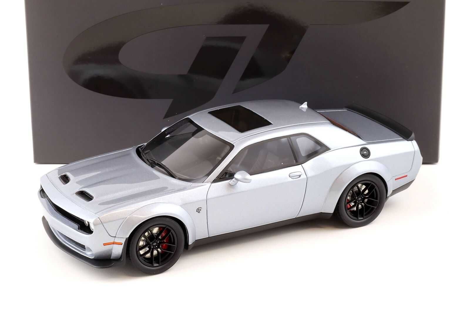 Model 1:18 GT Spirit Dodge Challenger Redeye - Silver