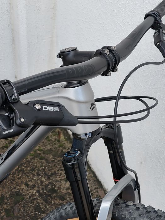 1199€
Merida One-Twenty 9.6000 carbon 29er 
Travões de
Transmissão 1x1