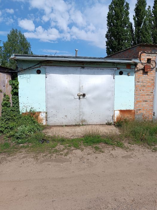 Продається цегляний гараж в кооп Світанок