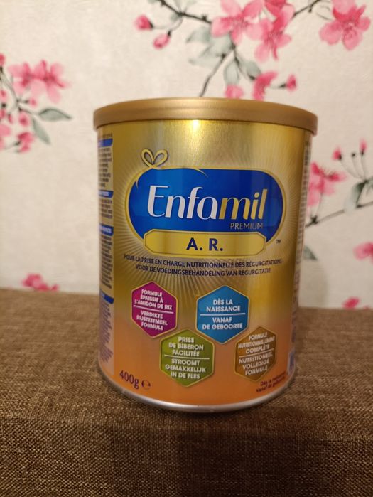 Суміш Enfamil AR. Смесь Енфамил Антирефлюкс. Humana SL Безмолочна