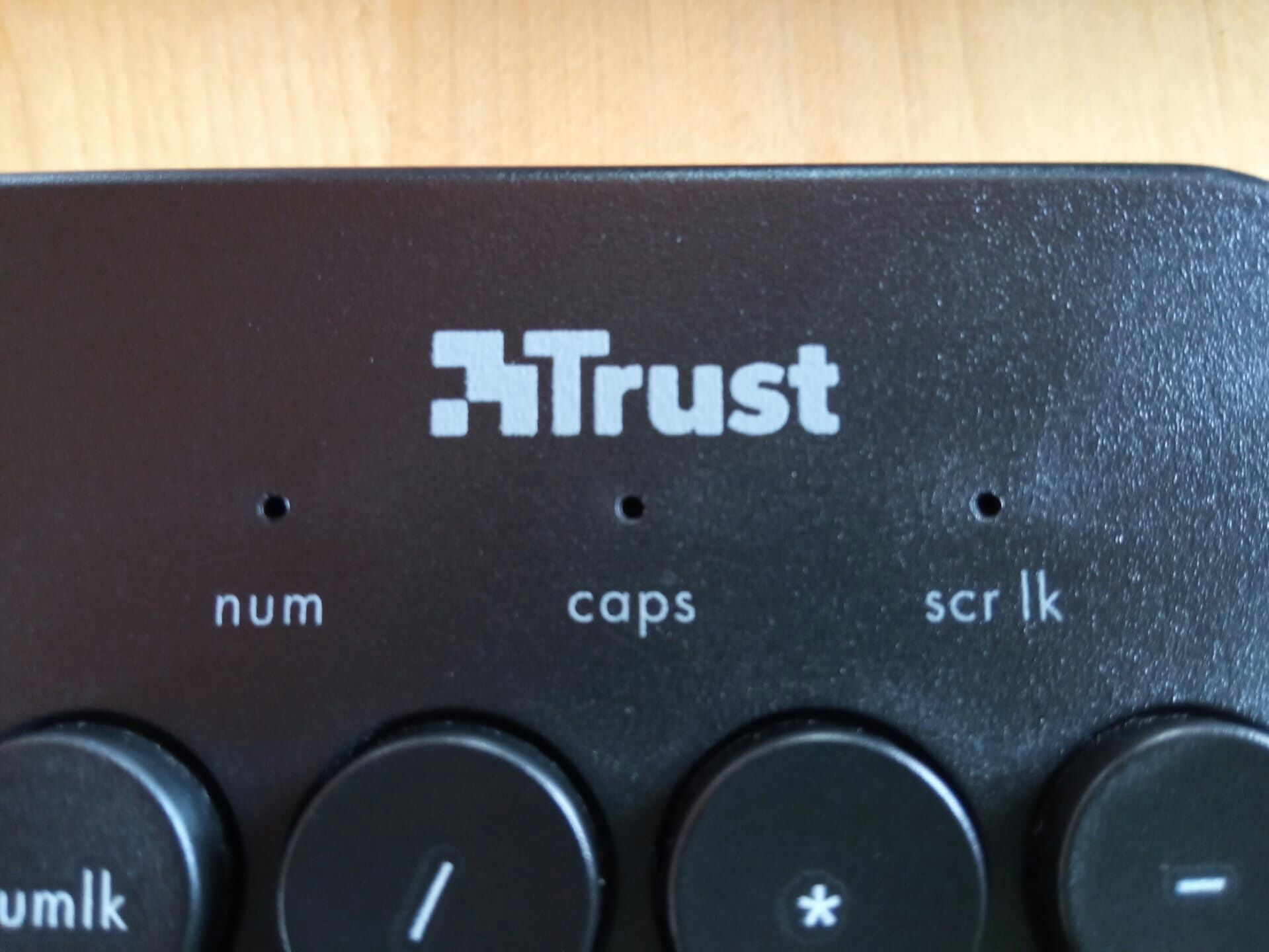 Teclado Trust: com teclas redondas