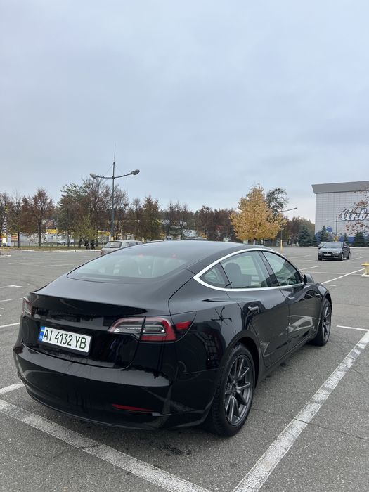 Тесла Модел 3 Standart Plus 2019