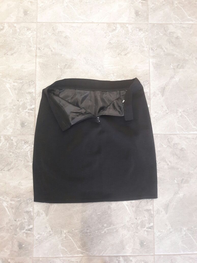 Черная классическая юбка
