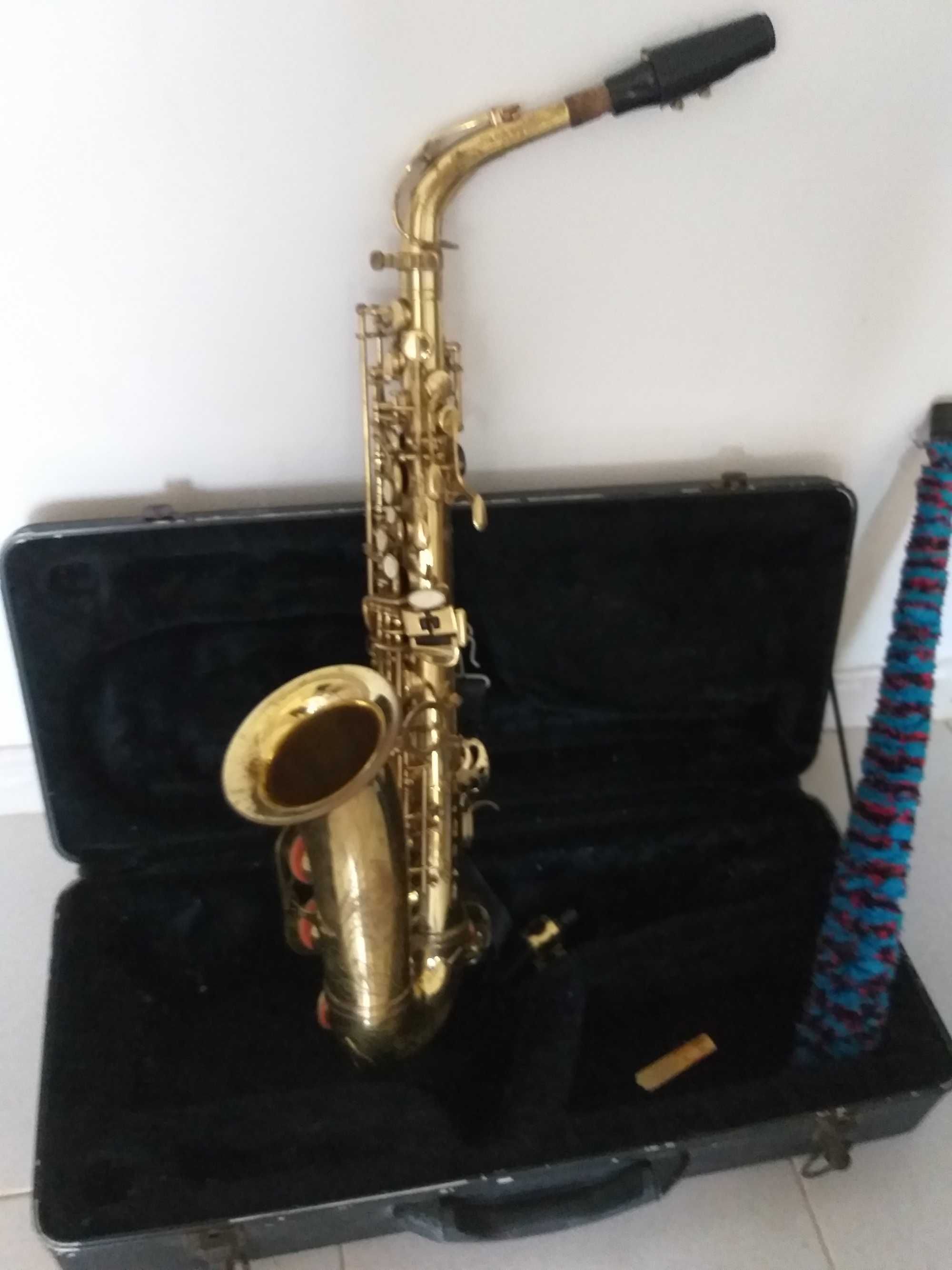 Saxofone alto mi b