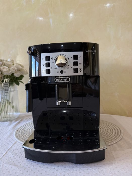 Кавомашина Delonghi Magnifica S