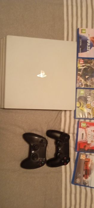 Vendo PS4 Pro tera
