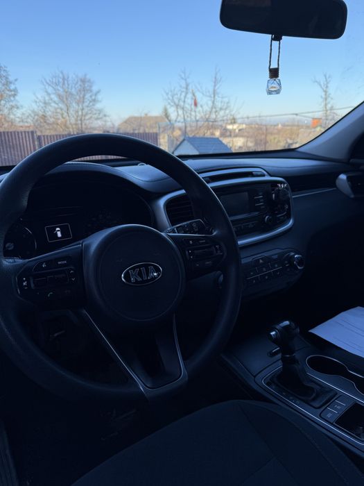 Авто Kia sorento