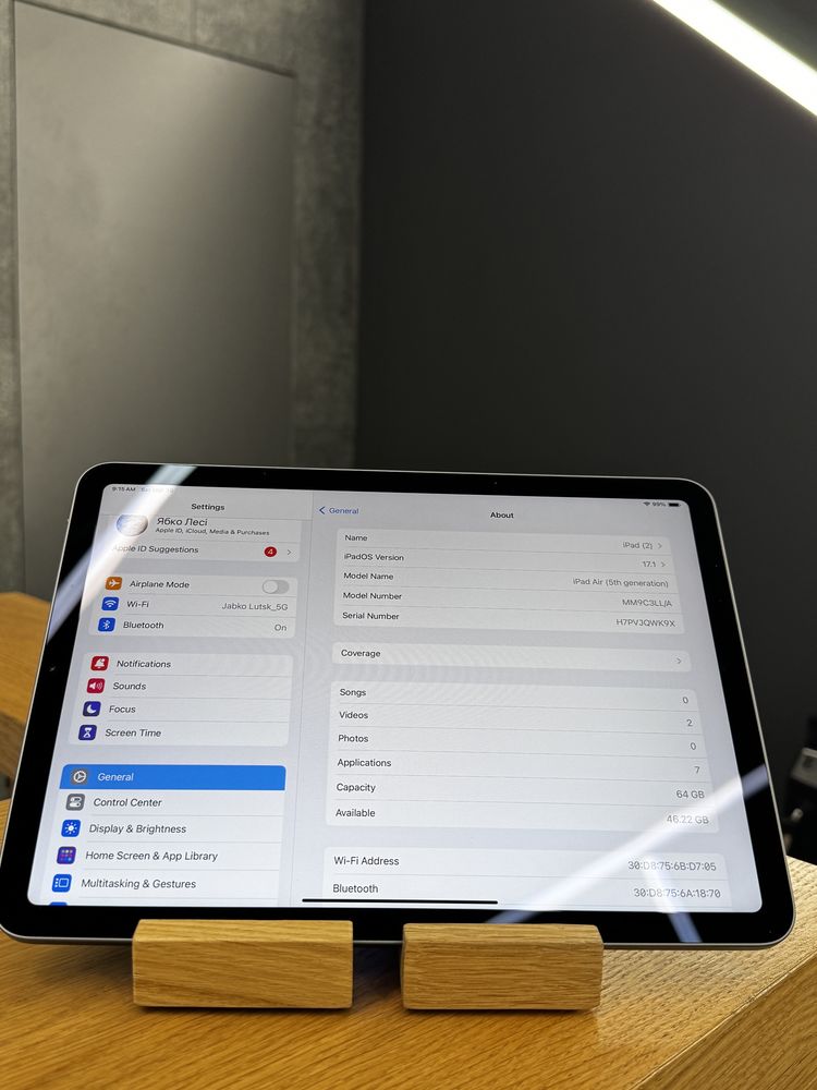 Apple iPad Air, 64GB, Wi-Fi, Space Gray (MM9C3) (2022) used