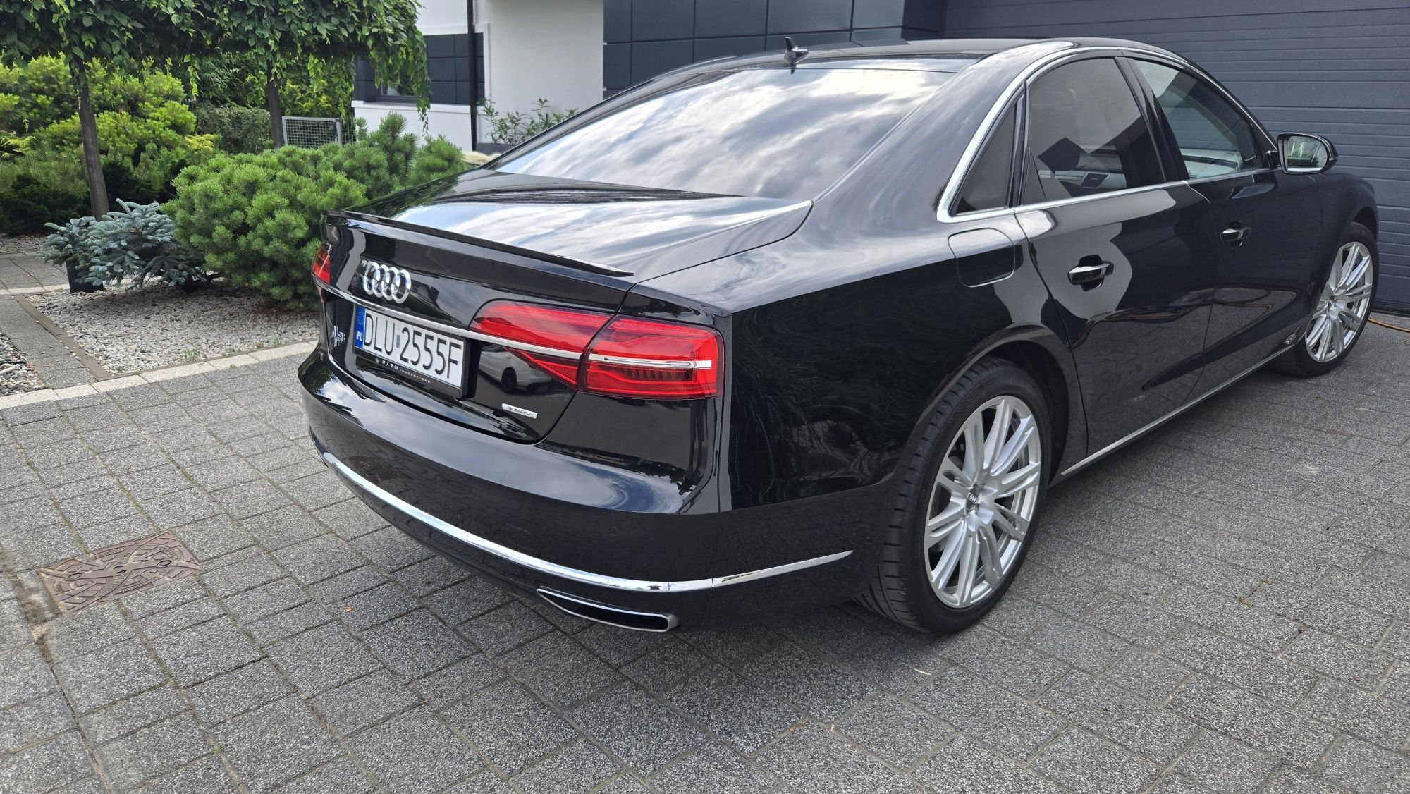 Audi A8 - stan idealny
