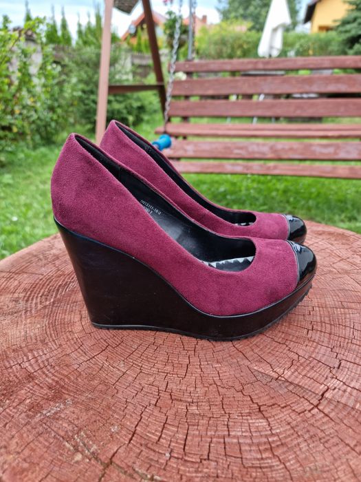 Burgundowe buty na koturnie centro 37