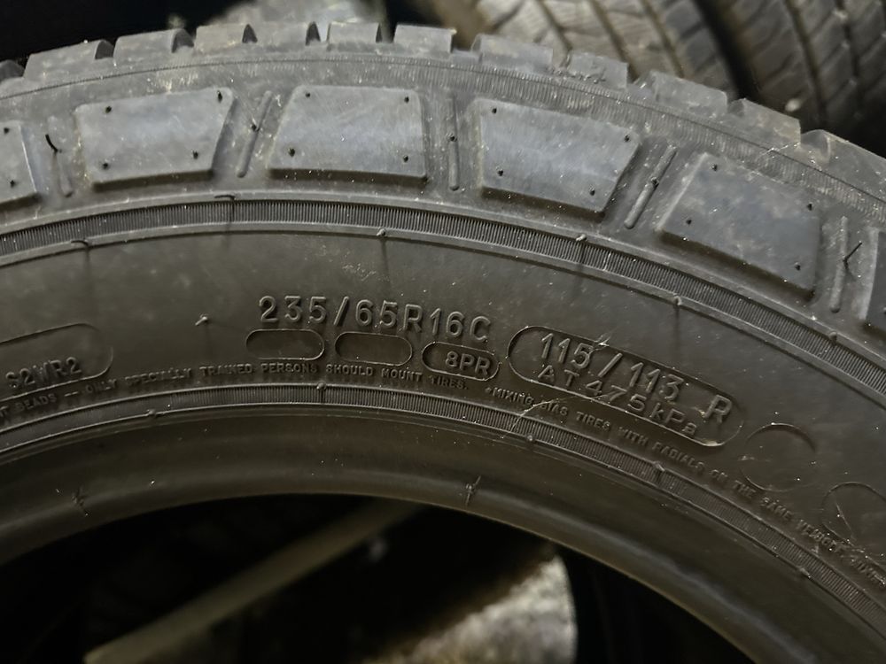 Резина бус 235/65/16C Michelin R16c пара літо 2020