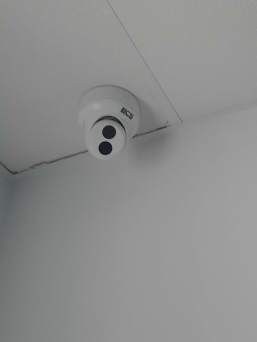 sprzedam monitoring, kamery plus rejestrator i telewizor