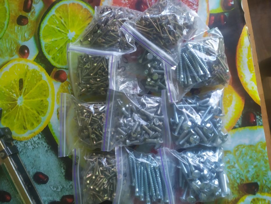 Саморезы болты по хорошей цене