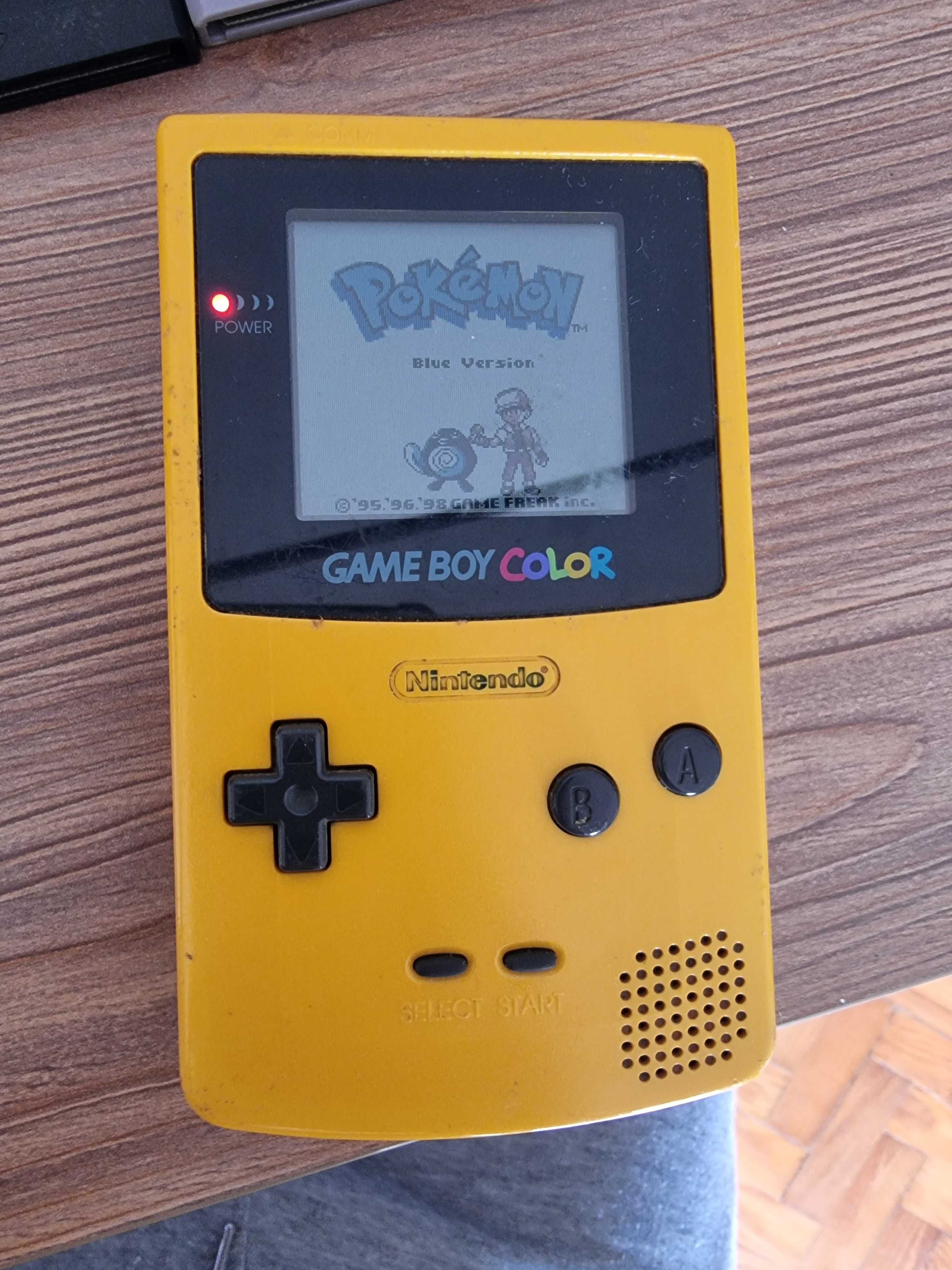 Game boy color + jogos usados