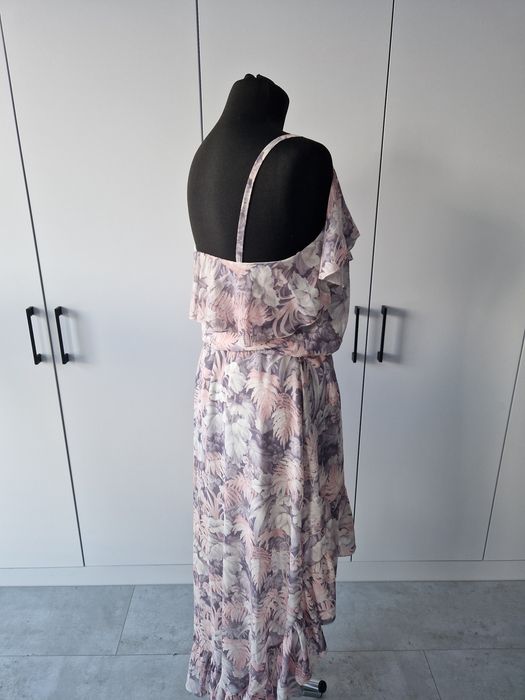 Kobieca asymetryczna sukienka na ramiączkach s