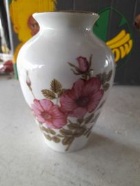 Sprzedam wazon z porcelany CHODZIEZ