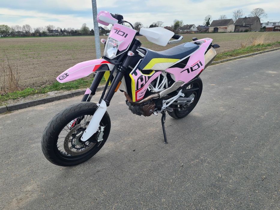 Husqvarna 701 Supermoto  4 tyś km