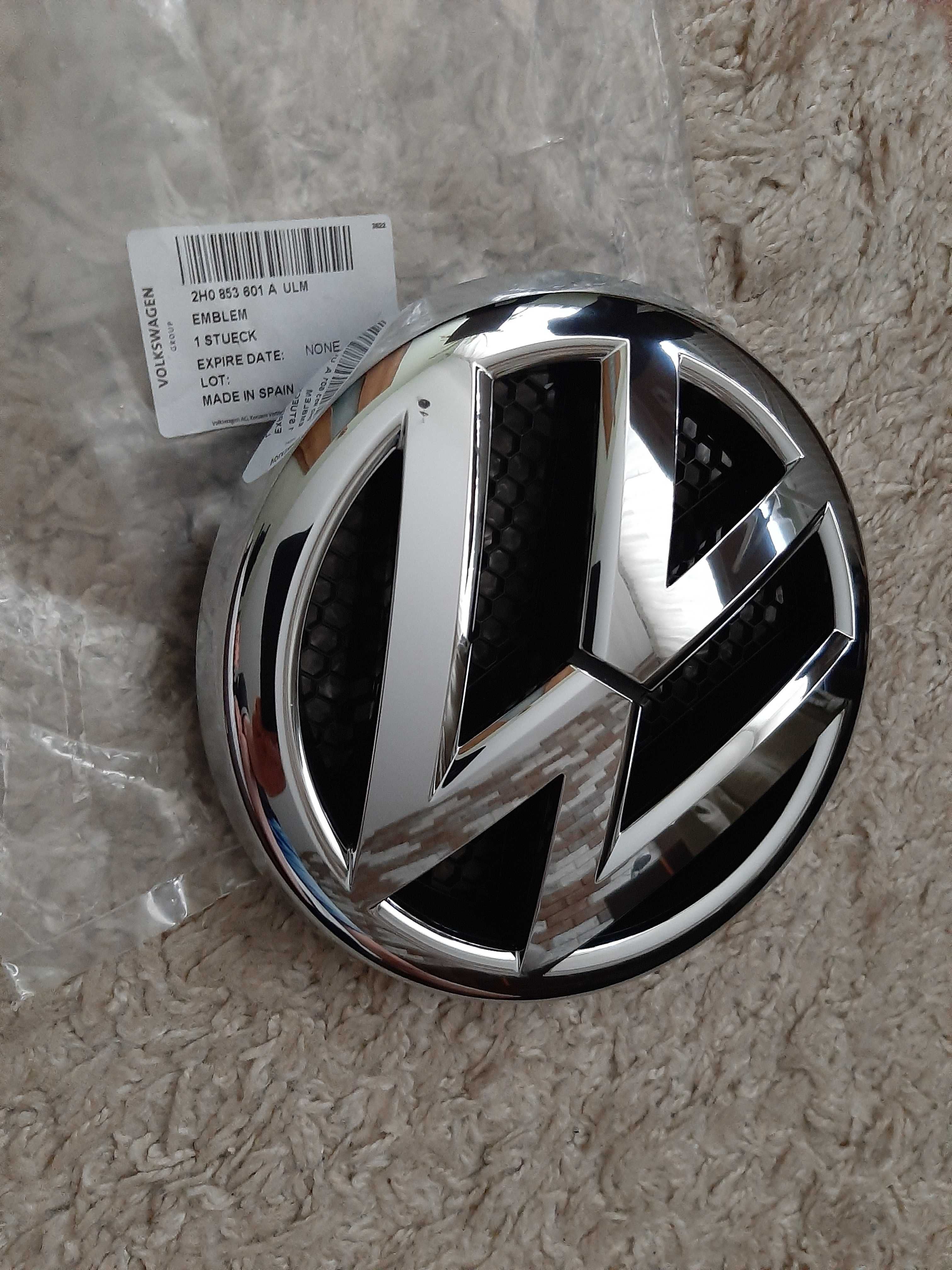 Emblemat Volkswagen Amarok Znaczek do Amaroka 2H0 Logo VW