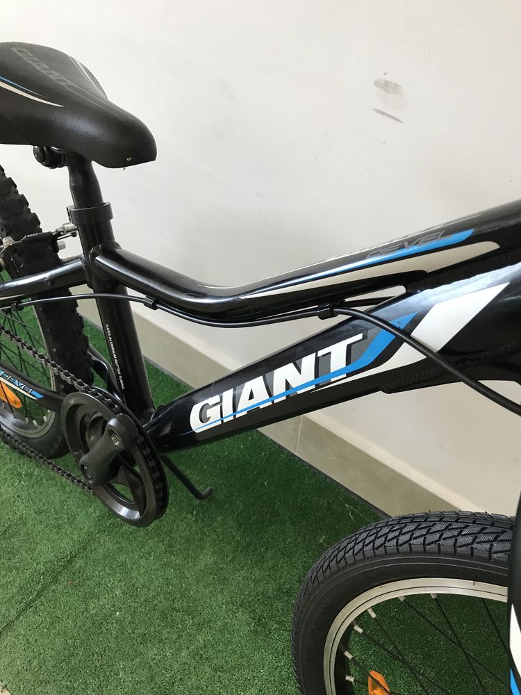 Велосипед , б/у , GIANT revel-20” рама 26 см , з Європи !