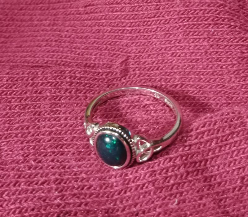 Каблучка срібло з зеленим каменем