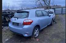 Toyota Auris 2011r klapa tylna tył kod 8S1 ladna