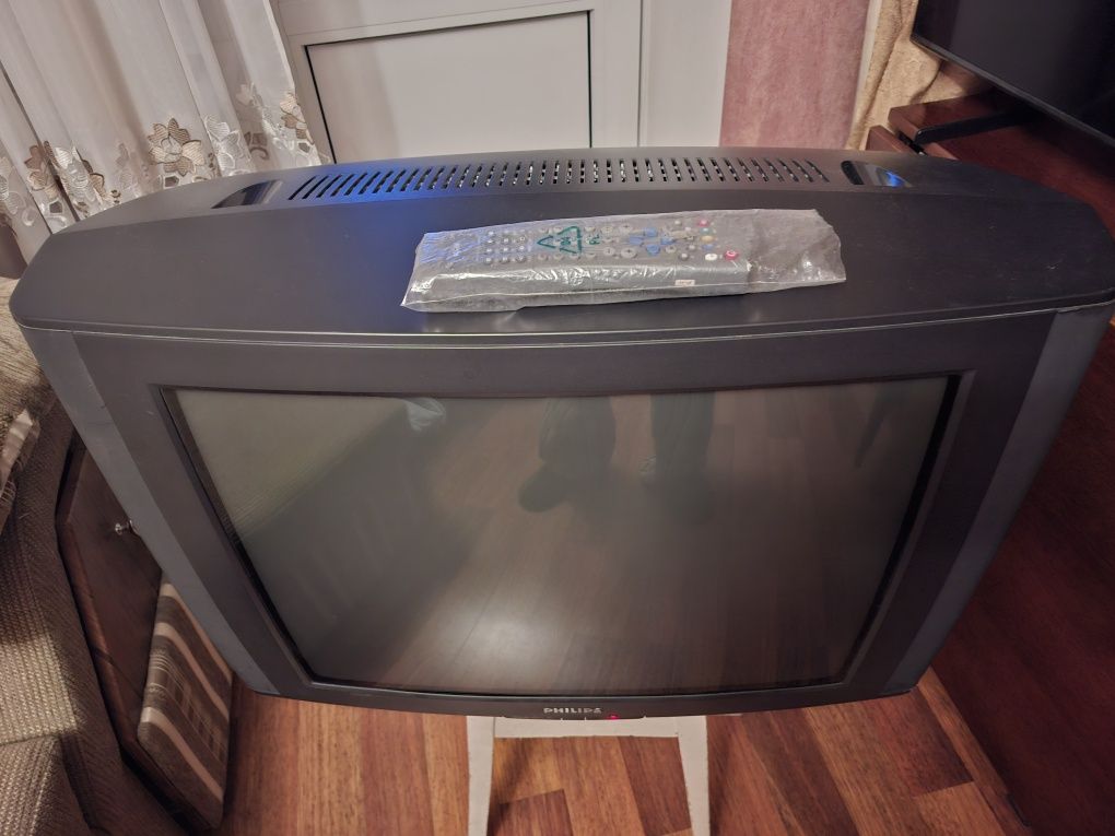 Телевізор philips 25pt5302/58 з пультом діпгональ 63,5 см, Франція