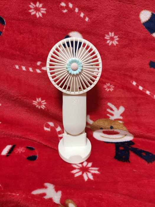 Мини вентилятор работает только от сети или павербанка