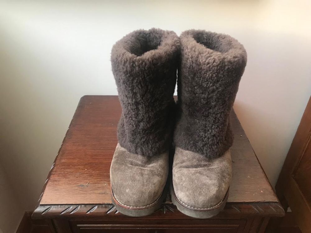 Botas ugg com pêlo