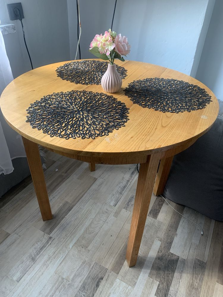 Stół okrągły z litego drewna jesionowego – 80 cm – Rzeszów