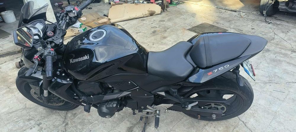 Vendo kawasaķi Z750