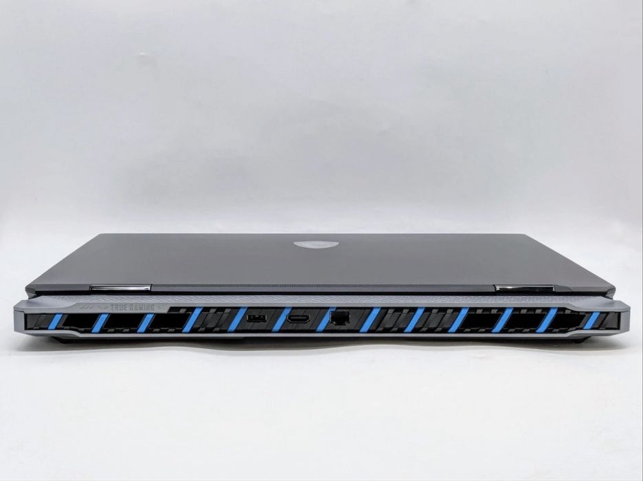 MSI Titan 18 HX A2XWJG/ Ultra 9 285HX/ GeForce RTX 5090 24 gb/ 64 RAM