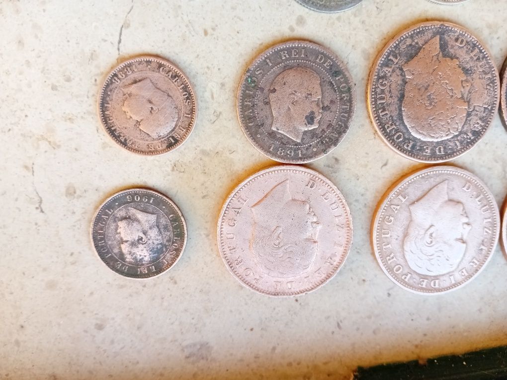 Conjunto de Moedas Antigas Reis